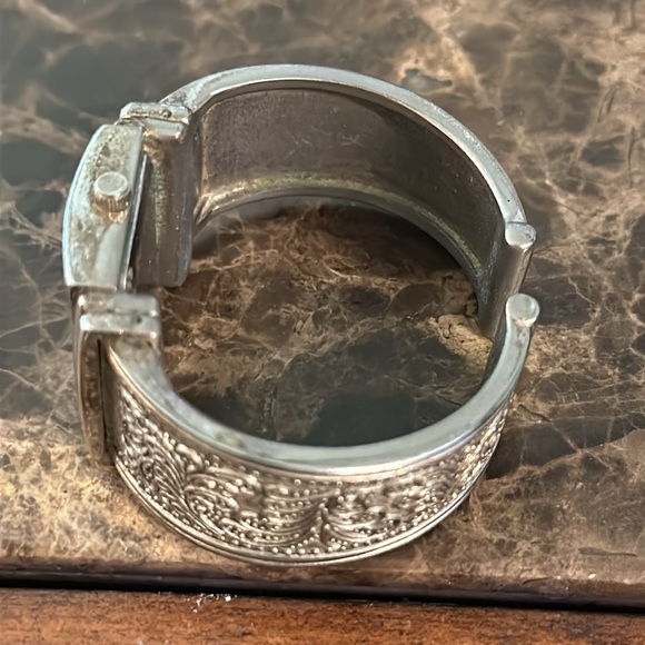 Watch  Vintage Geneva Elite  cuff style watch silver filigree ornate - Picture 4 of 10